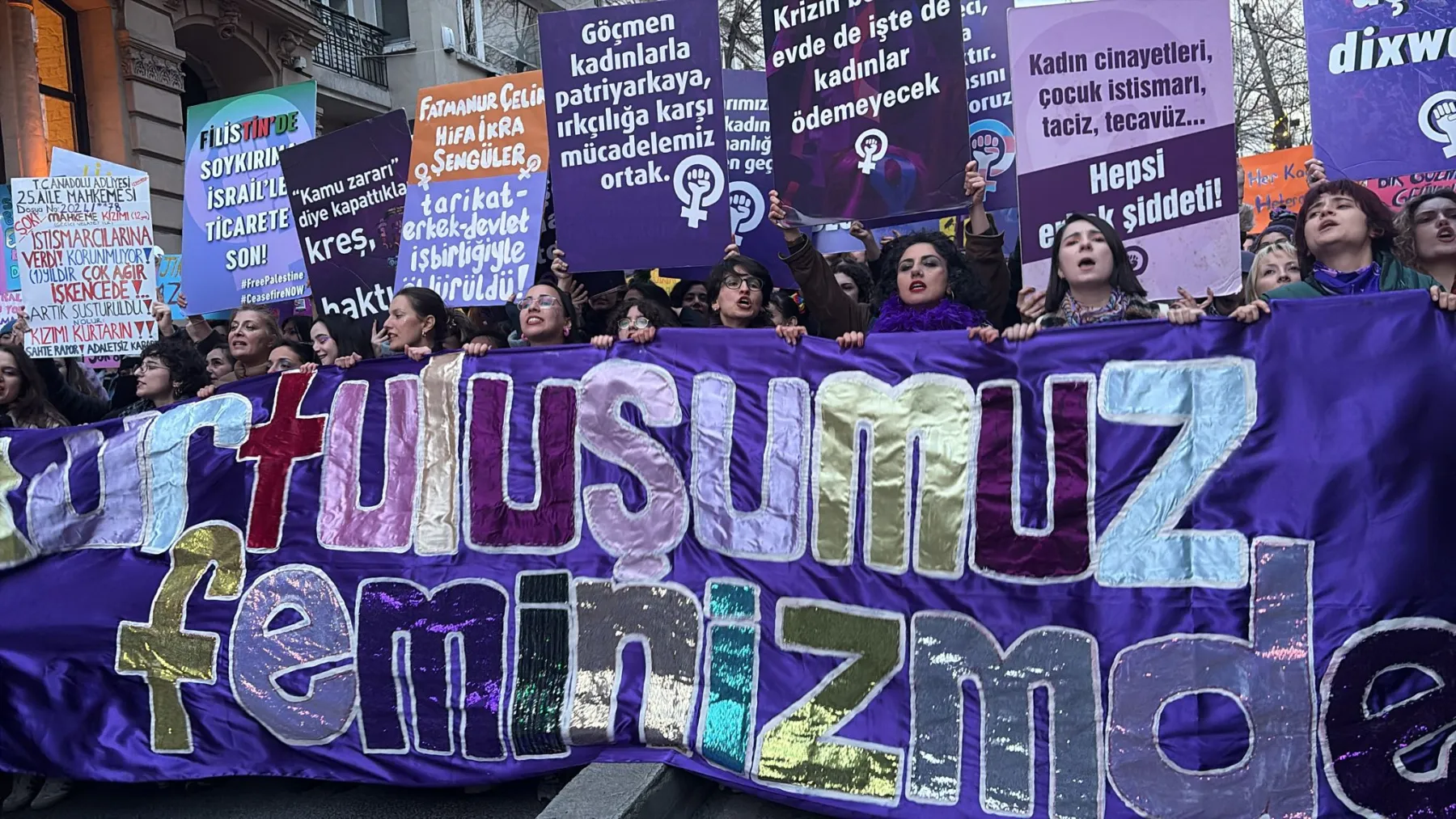 8 mart istanbul